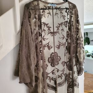Lace kimono